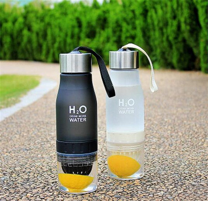 H2O Water Bottle W/ Fruit Infuser - Dave's Deal Depot